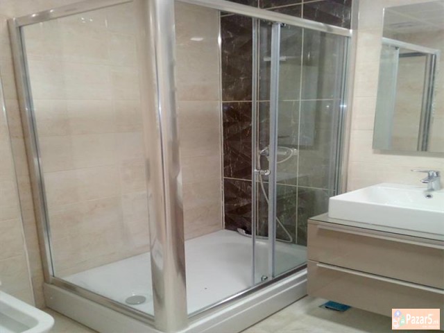 Se Izdava Prazen Trosoben Stan Vo Cevahir