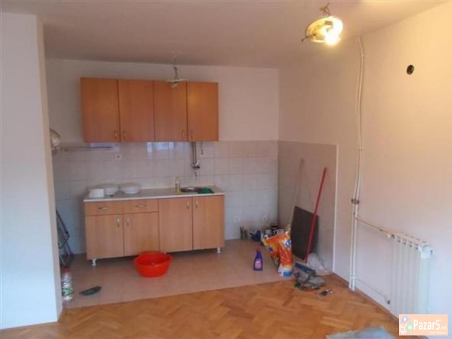 Se Izdava Prazen Stan Vo Hrom