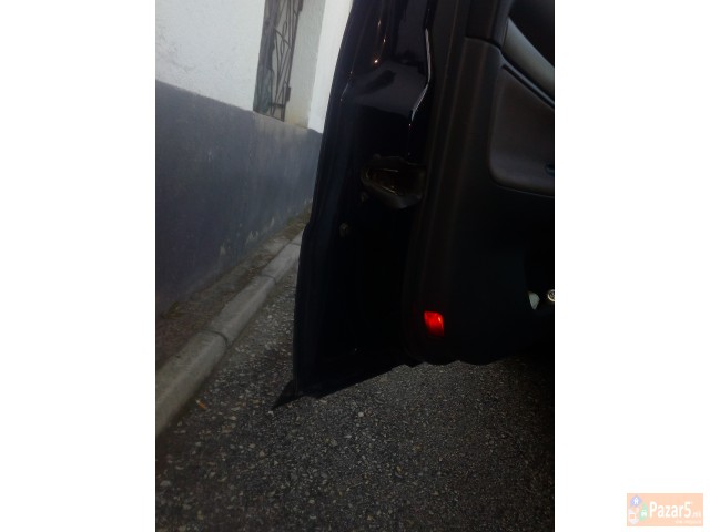 Audi A4 2000 G.redizajn 1.9tdi 110 K 3700e