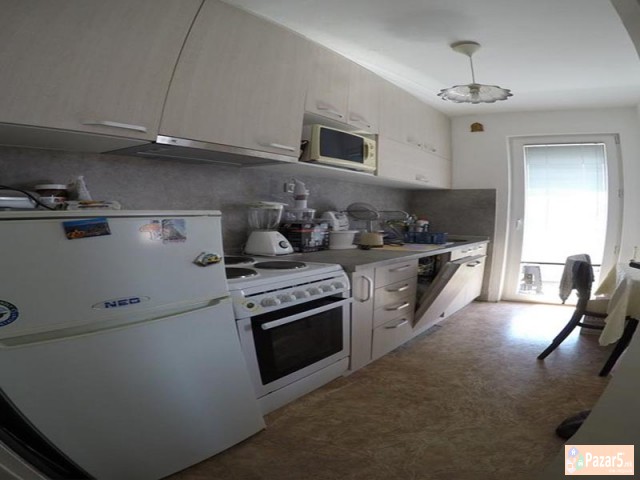 СЕ ИЗДАВА ДВОСОБЕН СТАН ВО ДЕБАР МААЛО