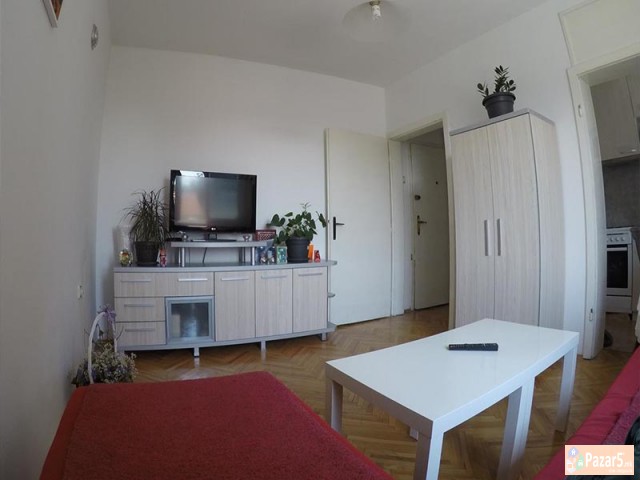 СЕ ИЗДАВА ДВОСОБЕН СТАН ВО ДЕБАР МААЛО