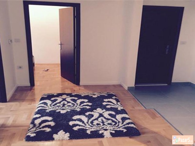 СЕ ИЗДАВА НОВ ТРОСОБЕН СТАН ВО ЦЕНТАР