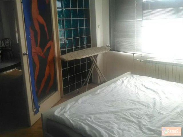 СЕ ИЗДАВА ДВОСОБЕН СТАН КАЈ СКОПЈАНКА