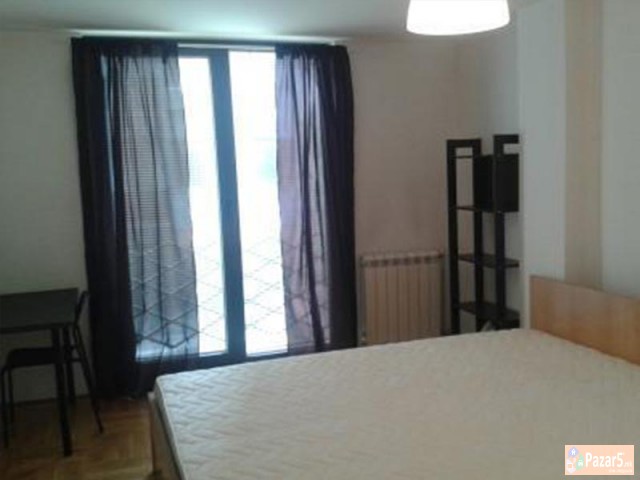 Se Izdava Dvosoben Stan Vo Debar Maalo