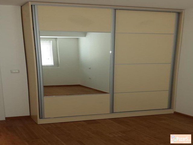 СЕ ИЗДАВА ПРАЗЕН ТРОСОБЕН СТАН ВО АЕРОДРОМ