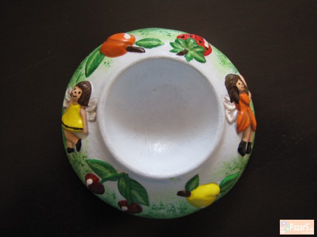 Рачно изработени велигденски декоративни јајца, др