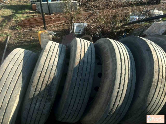 Se Prodavat Gumi Barun 11/22.5
