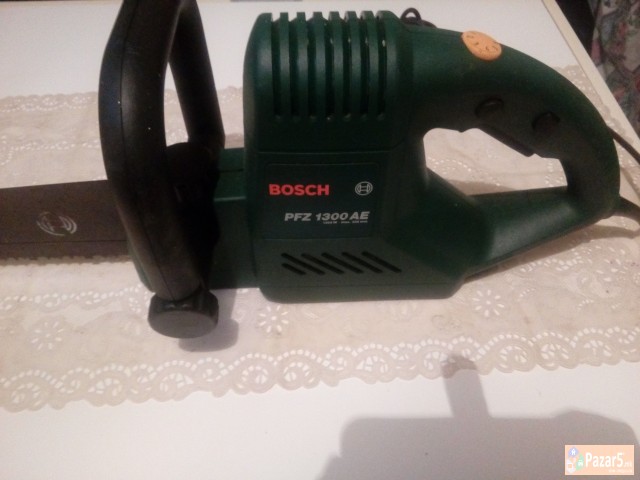 Se Prodava Masina Za Secenje  Meso Pogodna Za Mesa