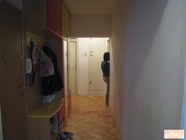 Се продава трособен стан во Хром