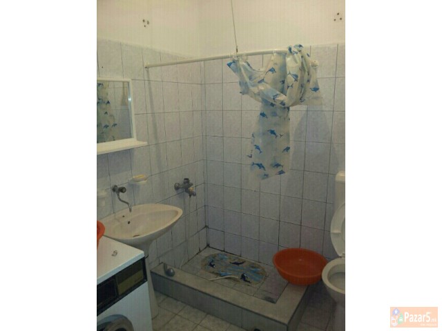 Izdavam Namesten Stan Kaj Zeleznicka