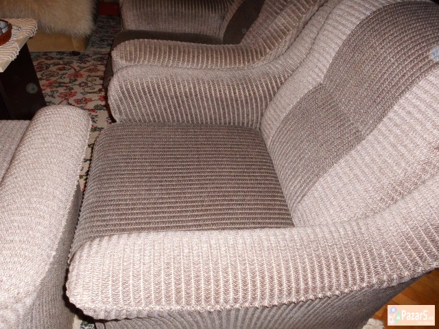 ГАРНИТУРА ЗА СЕДЕЊЕ (КАКО НОВА)!!!