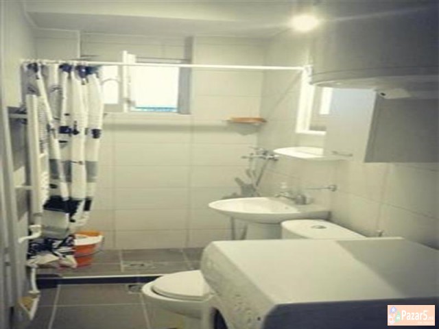 Se Iznajmuva Dvosoben Stan Vo Centar