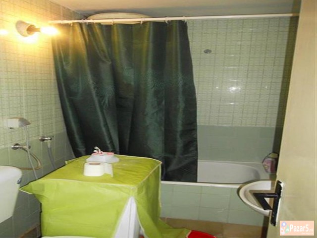 СЕ ИЗДАВА ДВОСОБЕН СТАН ВО КАРПОШ 2