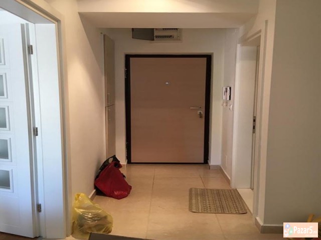 СЕ ИЗДАВА ДВОСОБЕН СТАН ВО АЕРОДРОМ