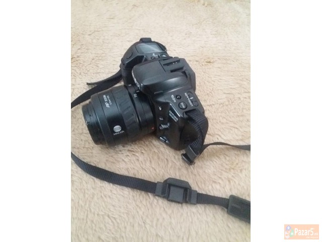 Се продава: Апарат Minolta и Камера Panasonic