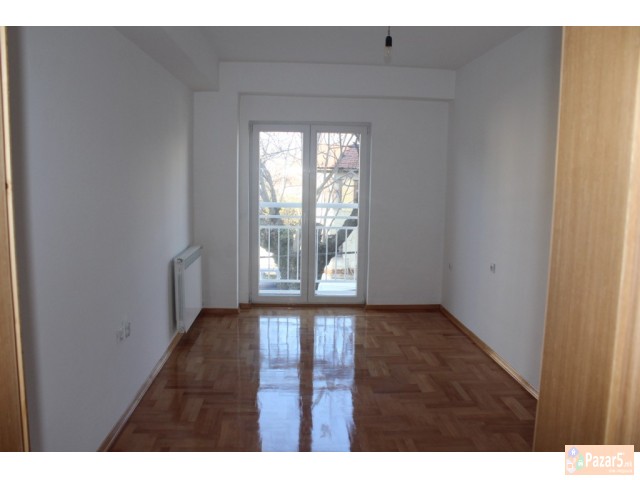 Се продава нов двособен стан во Маџир Маало