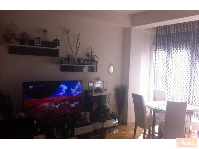 Се изнајмува 60м2 стан во Градски парк