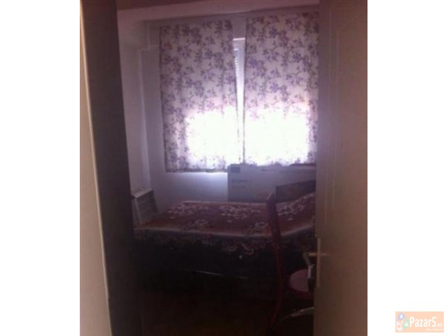 Се изнајмува 60м2 стан во Градски парк