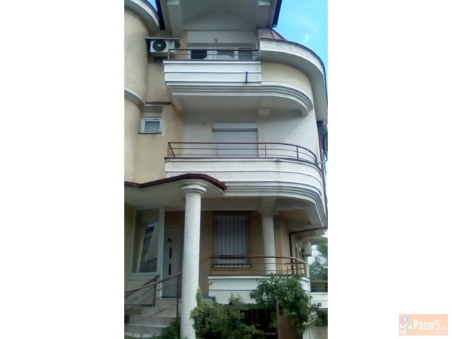 Se Prodava/izdava  Stan So Poseben Vlez 161m2(vk.2