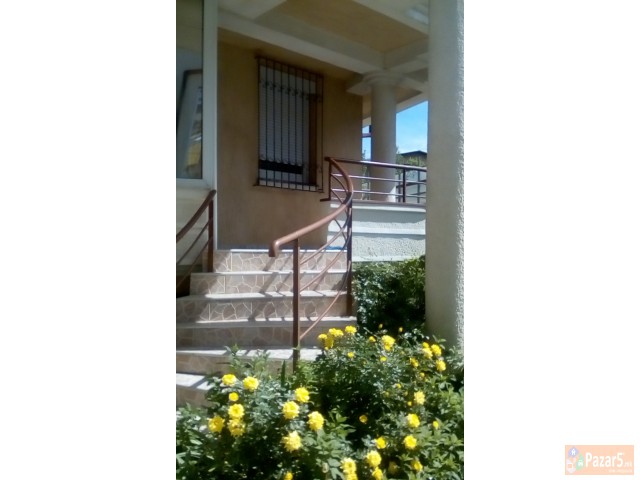 Se Prodava/izdava  Stan So Poseben Vlez 161m2(vk.2