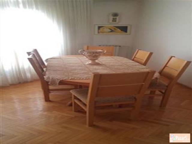 Se Iznajmuva Trosoben Stan Vo Karposh 4