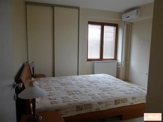 Se Iznajmuva Dvosoben Stan Vo Karposh 4