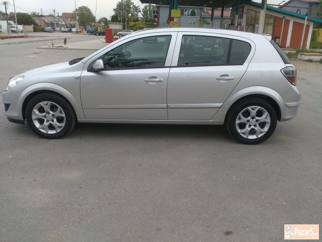 Opel Astra 1.7cdti Mnogu Socuvano