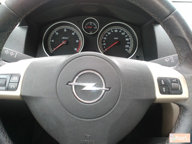 Opel Astra 1.7cdti Mnogu Socuvano