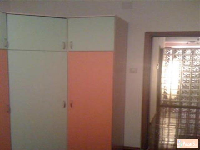 СЕ ИЗДАВА ЧЕТИРИСОБЕН СТАН ВО ЦРНИЧЕ