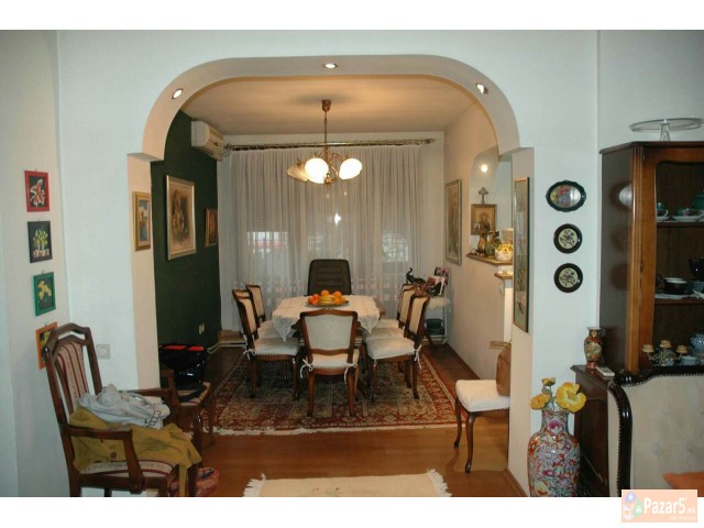 Се продава куќа 90м2 во Црниче