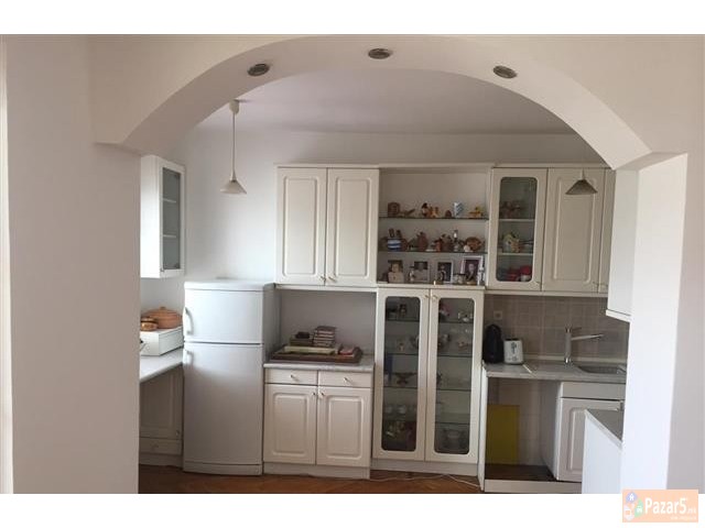 Се продава реновиран стан 63м2 во Карпош 3