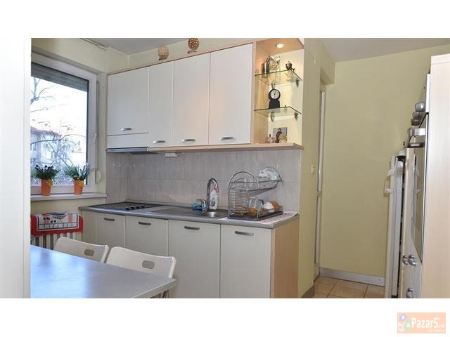 Се продава стан 88м2 во Карпош 1