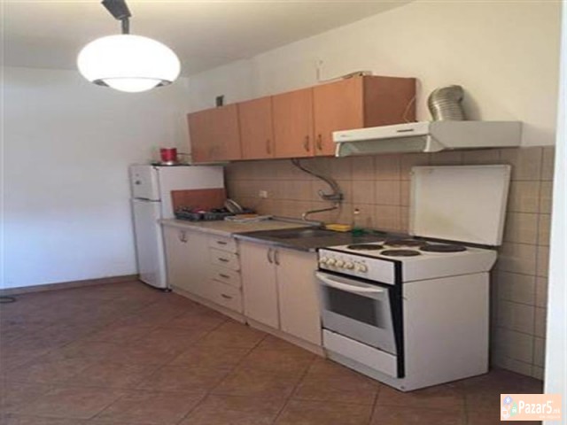 СЕ ИЗДАВА ТРОСОБЕН СТАН ВО СТРОГ ЦЕНТАР