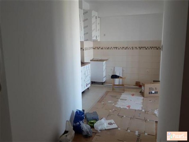 СЕ ИЗДАВА ТРОСОБЕН ПРАЗЕН СТАН ВО АЕРОДРОМ