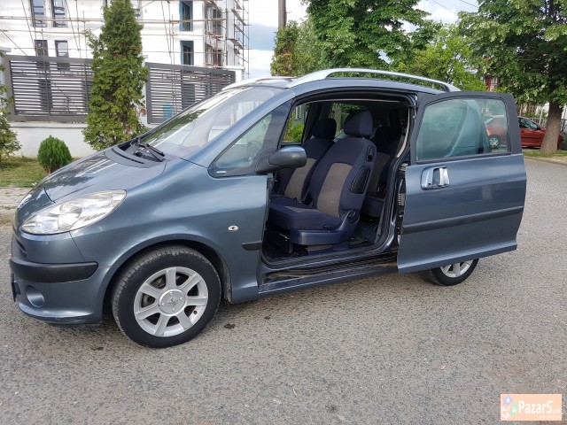Peugeot 1007