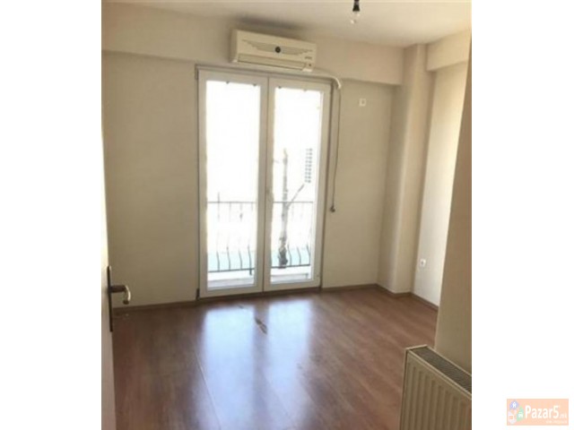 Се продава стан 56м2 позади Рамстор