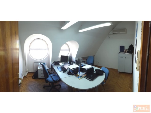 Se Iznajmuva Deloven Prostor 204m2 Nad Crven Krst