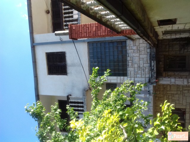 Се продава куќа