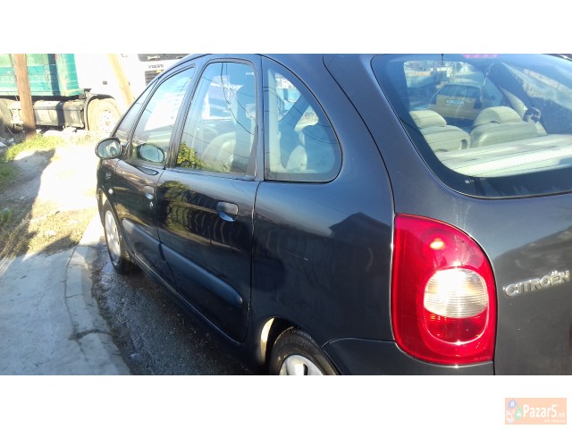 Se Prodava Citroen Xsara Picasso 2002god. 