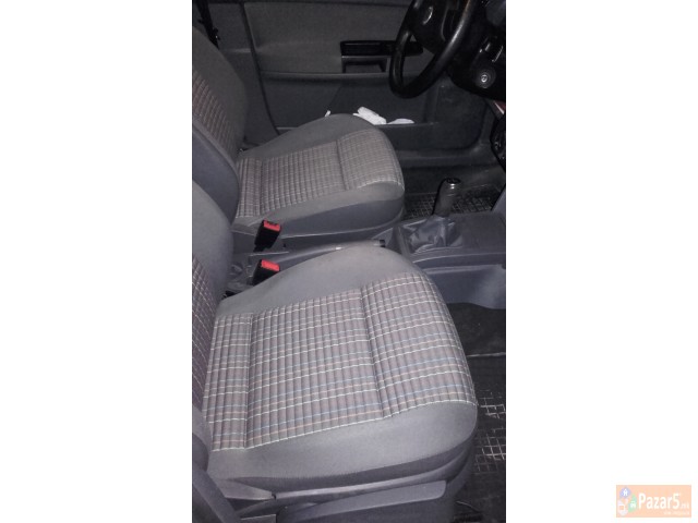 Prodavam Skoro Novo Vw Polo 1.2 