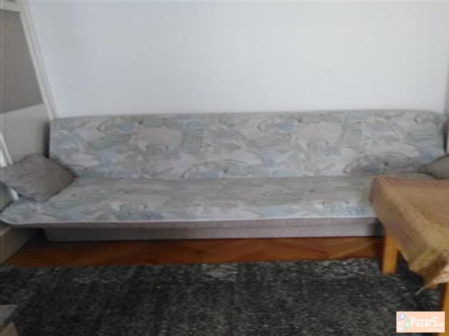 СЕ ИЗДАВА ДВОСОБЕН СТАН ВО КИСЕЛА ВОДА