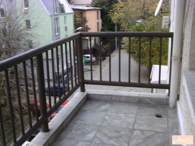 СЕ ИЗДАВА ЕДНОСОБЕН СТАН ВО КАПИШТЕЦ