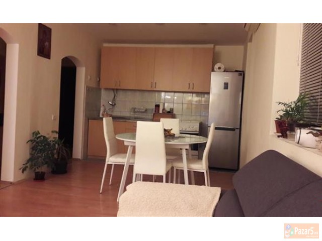 Се продава комплетно реновиран двособен стан во Ае