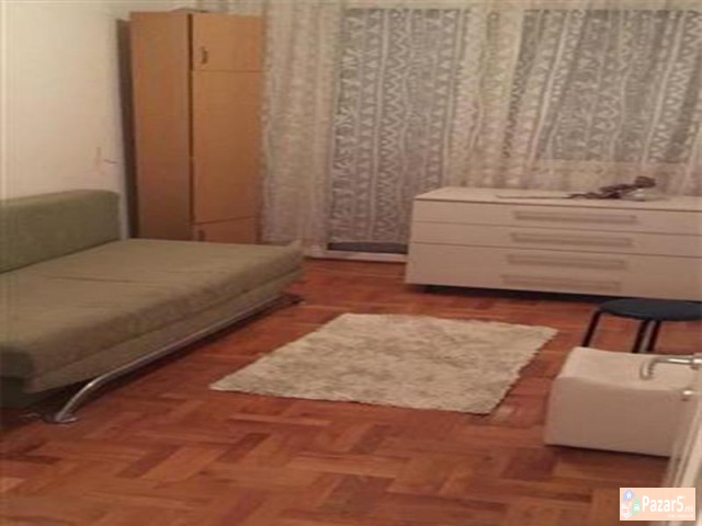 СЕ ИЗДАВА ТРОСОБЕН СТАН КАЈ НОВА ЖЕЛЕЗНИЧКА