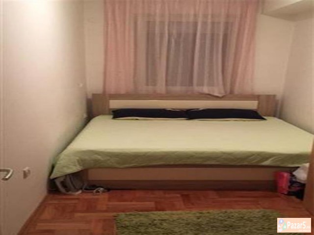 СЕ ИЗДАВА ТРОСОБЕН СТАН КАЈ НОВА ЖЕЛЕЗНИЧКА