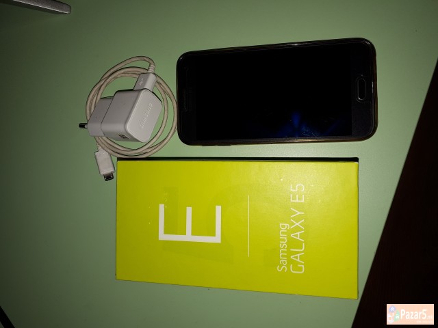 Prodavam...samsung Galaxy E5 