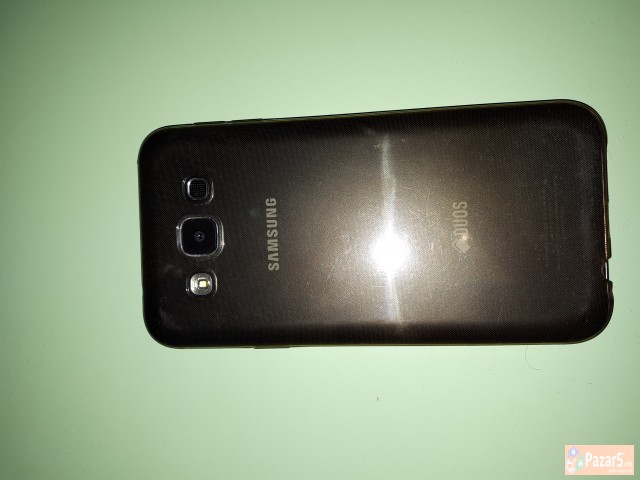 Prodavam...samsung Galaxy E5 