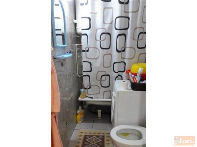 Се продава комплетно реновиран двособен стан