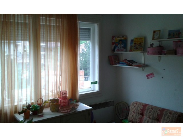 Се продава куќа 110м2 во Кисела Вода