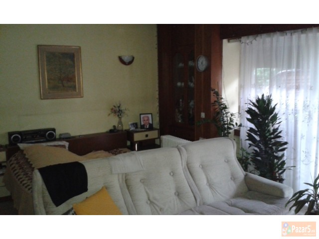 Се продава куќа 400м2 во Козле